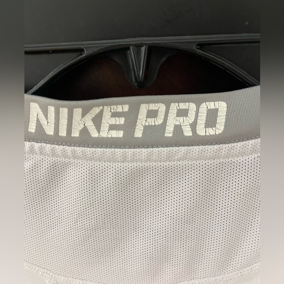 Nike Pro Fitted Dri-Fit Small - Picture 9 of 9